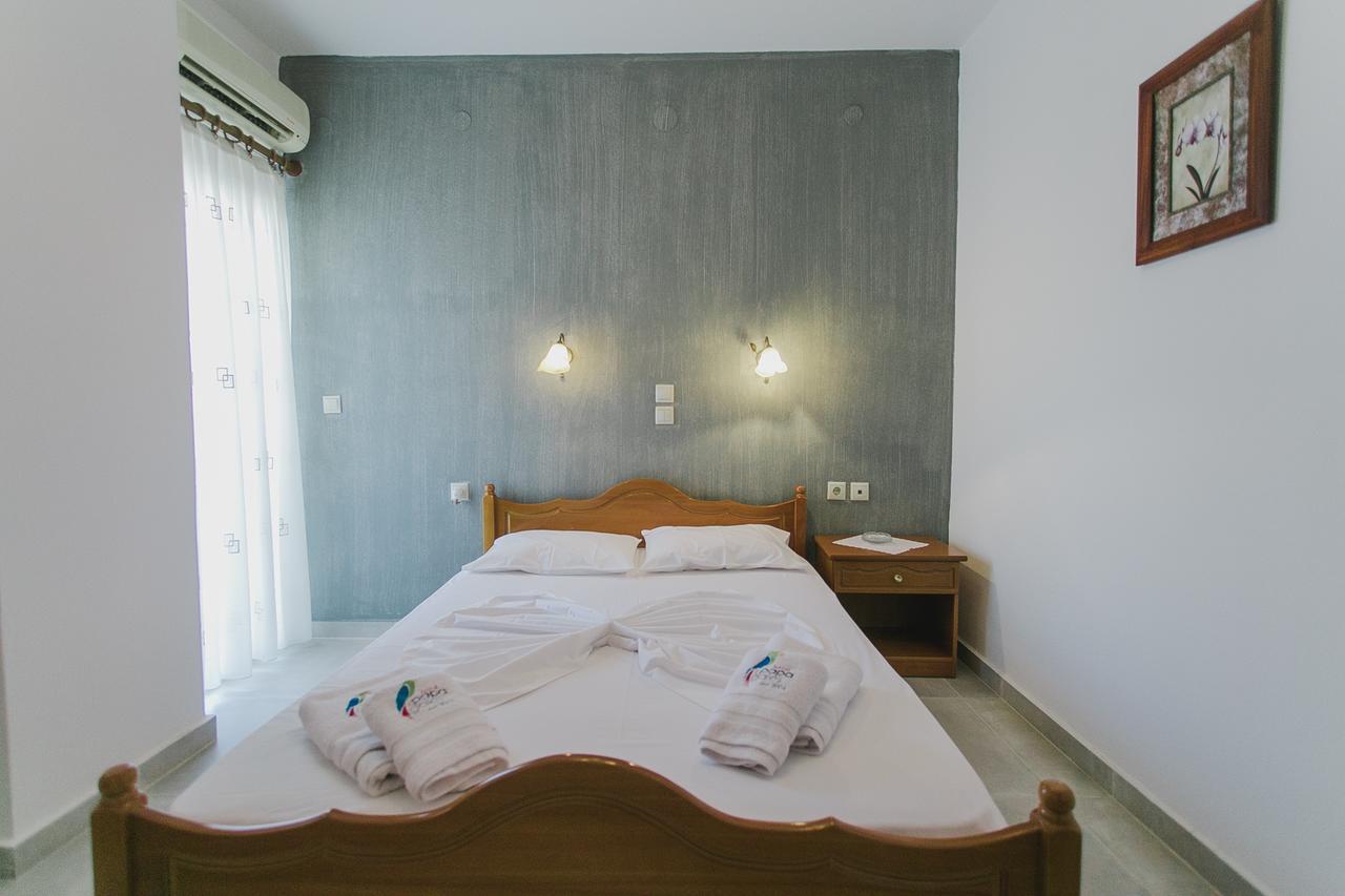 Hotel Papagalos Neos Marmaras Eksteriør bilde