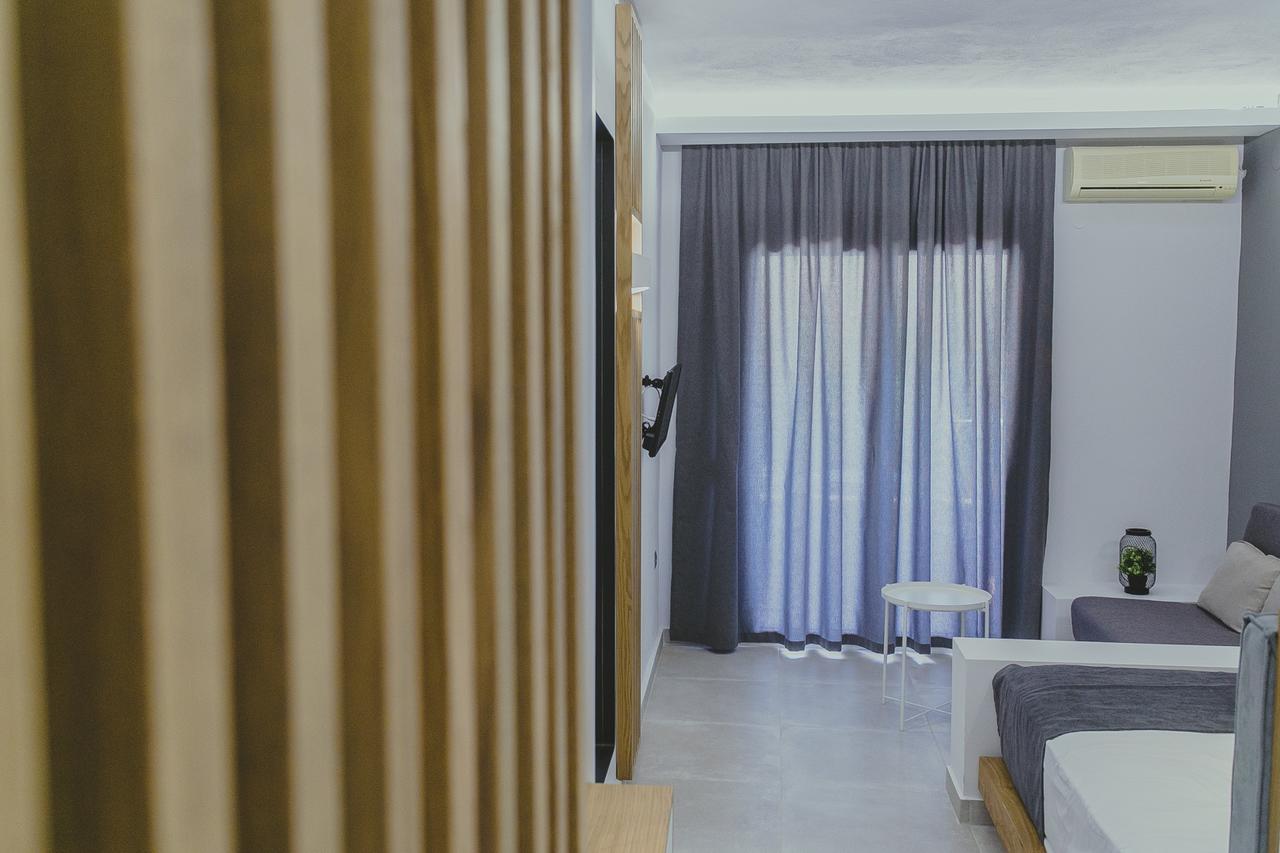 Hotel Papagalos Neos Marmaras Eksteriør bilde