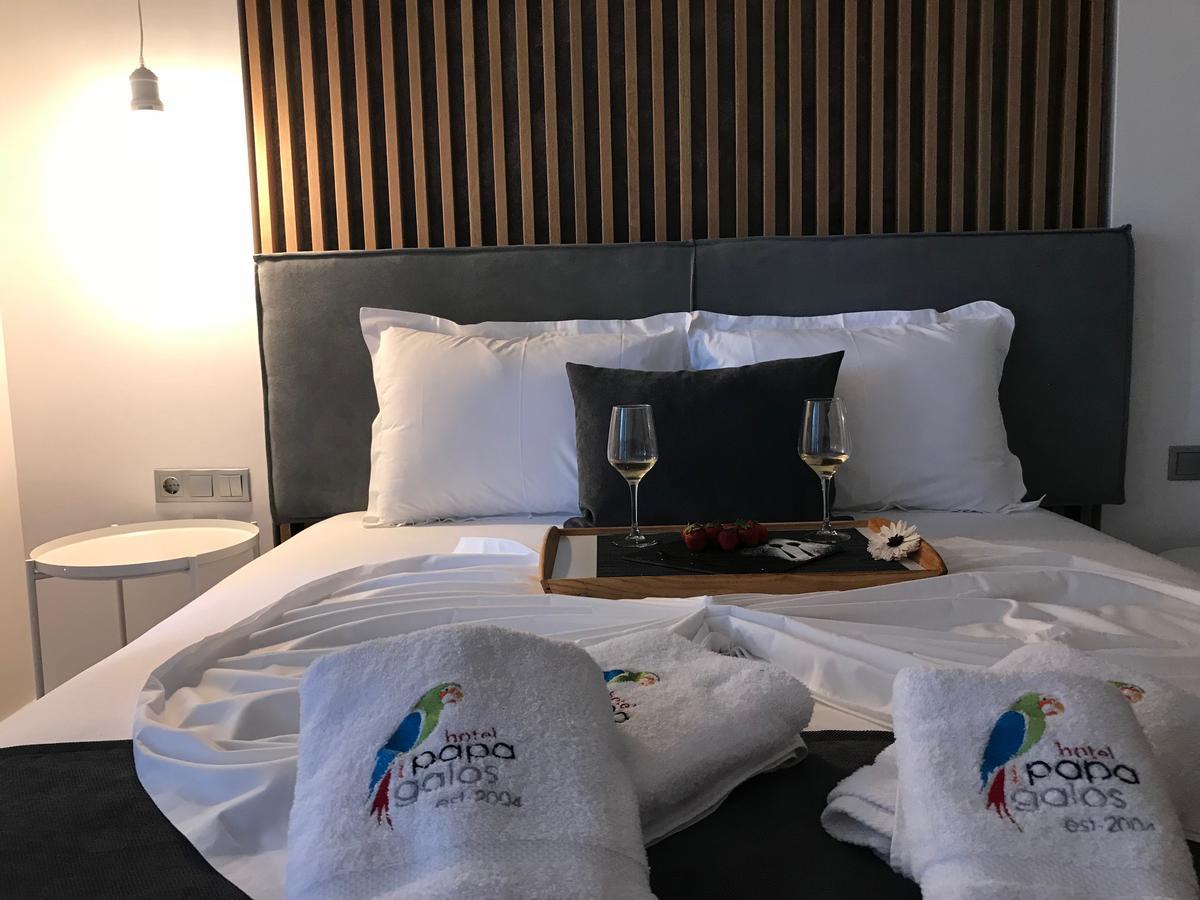 Hotel Papagalos Neos Marmaras Eksteriør bilde